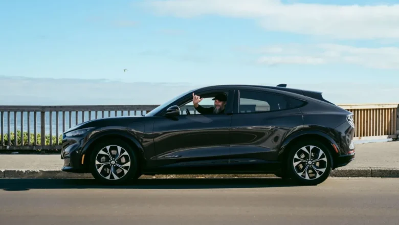 Ford Mustang Mach-E iztur 400 000 km