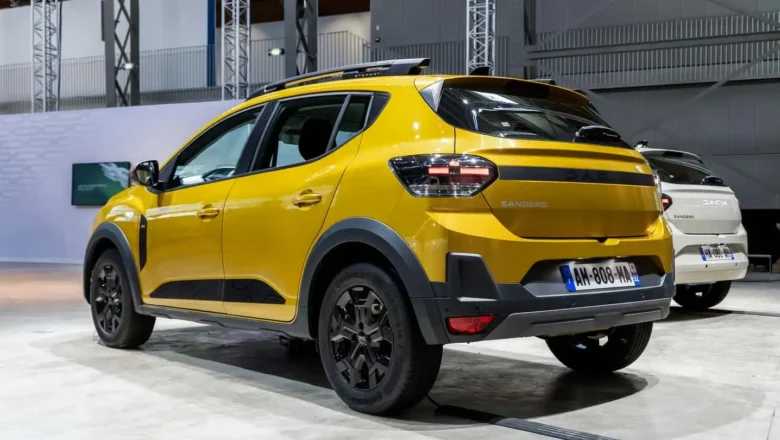 Jaunais Dacia Sandero kļūst videi draudzīgāks
