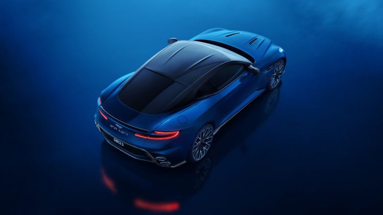 Jaunais Aston Martin DB12 S: jaudīgais superauto