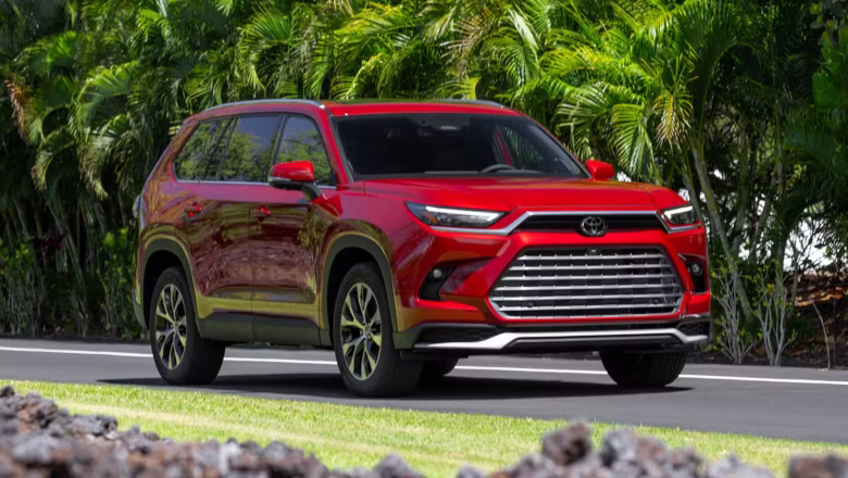 Toyota turpina hibrīdu kursu