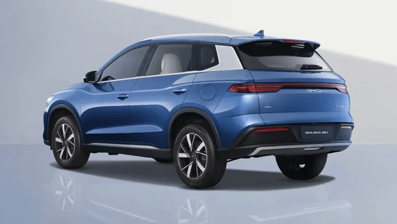 BYD Sealion 5 DM-i izaicina Kia Sportage