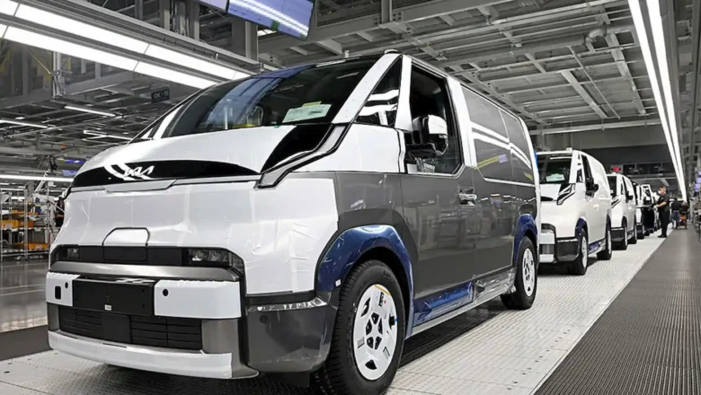 Kia atver ražotni elektriskajiem busiem