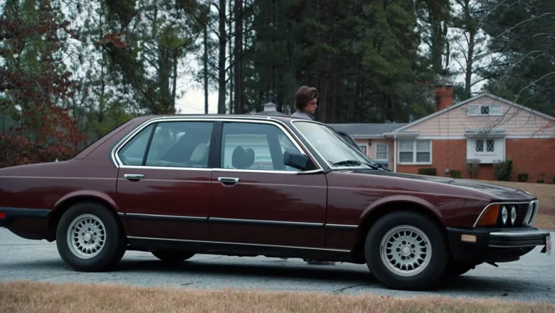 Stranger Things: Stīva BMW cena izbrīna fanus