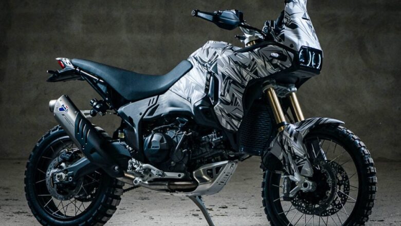 2026.gada Ducati DesertX V2 – vieglāks, jaudīgāks un gatavs bezceļiem!