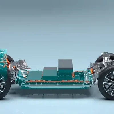 FAW instalē pirmo puscietvielu akumulatoru EV: virs 1000 km ar vienu uzlādi