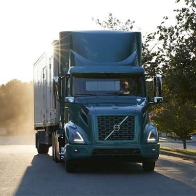 Volvo elektriskie kravas auto palīdz Bronx elpot vieglāk
