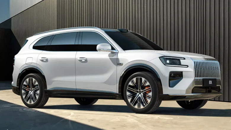 Zeekr 8X: milzīgs PHEV SUV ar 1381 ZS un 328 km tikai uz elektrības