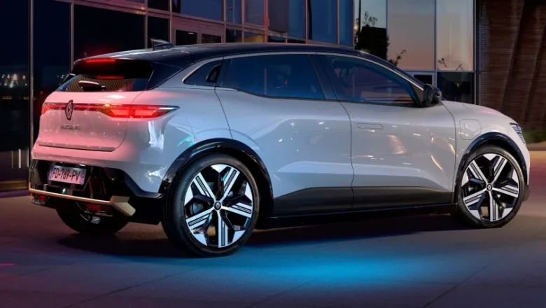 Renault Megane E-Tech atjaunināts – vairāk nobraukuma un karstākas izskats!