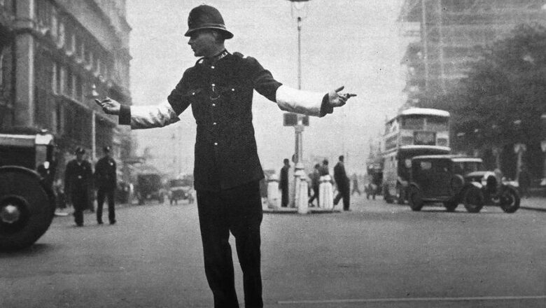 1950. gadu Londona: haoss, rokas signāli un neoficiālais “kods” satiksmē