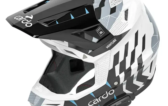 Cardo Venture – off-road ķivere ar iebūvētu Mesh intercom