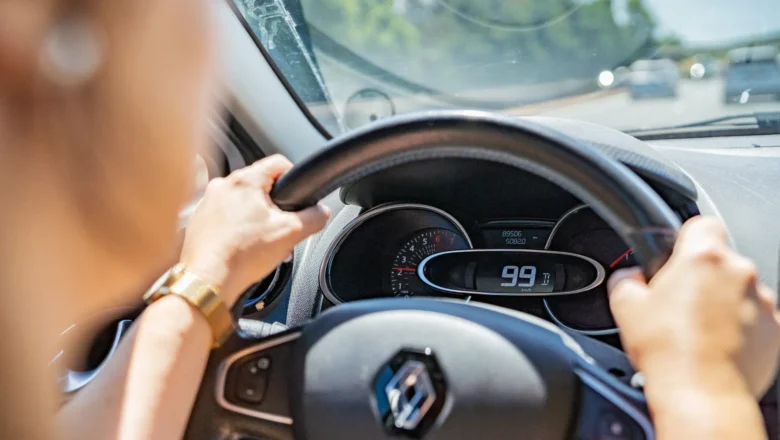 ES grib kontrolēt auto ātrumu