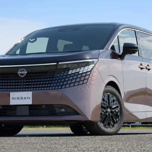 Nissan Elgrand jaunā paaudze