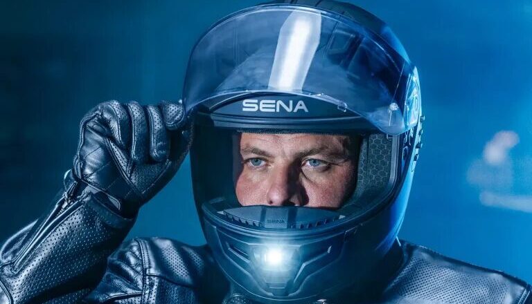 Sena Phantom XB ķivere ar basu
