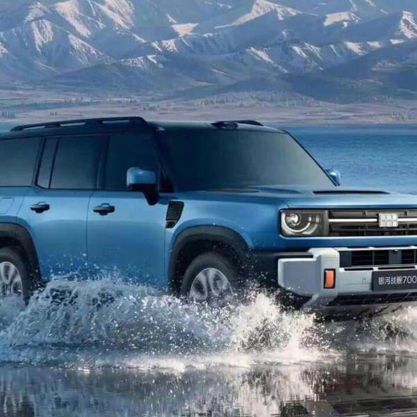 Geely Battleship 700 – Ķīnas SUV ar propelleriem, kas var peldēt pa ūdeni