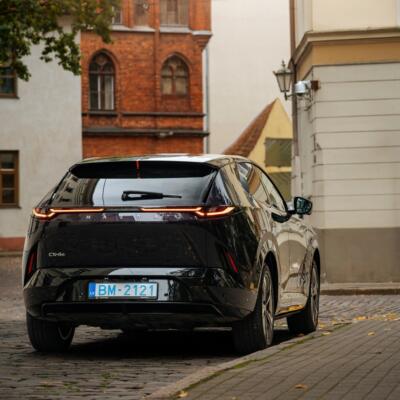 Mazda CX-6e pieejams testa braucieniem Latvijā